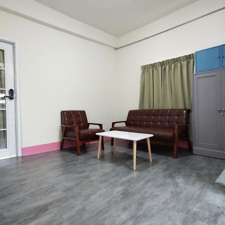 左町小鎮民宿 Zuozhen Esterno foto